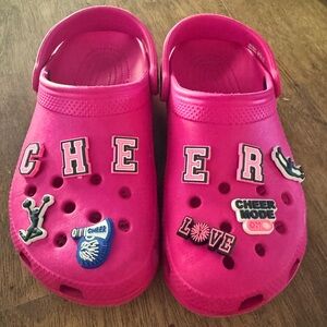 Woman’s size 8 Hot pink Crocs. Great used condition.